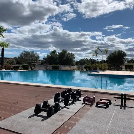 & Private Bathroom Luxury Villa, Swimingpool بيت ضيافة