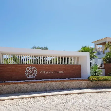 بيت ضيافة & Private Bathroom Luxury Villa, Swimingpool كوارتيرا